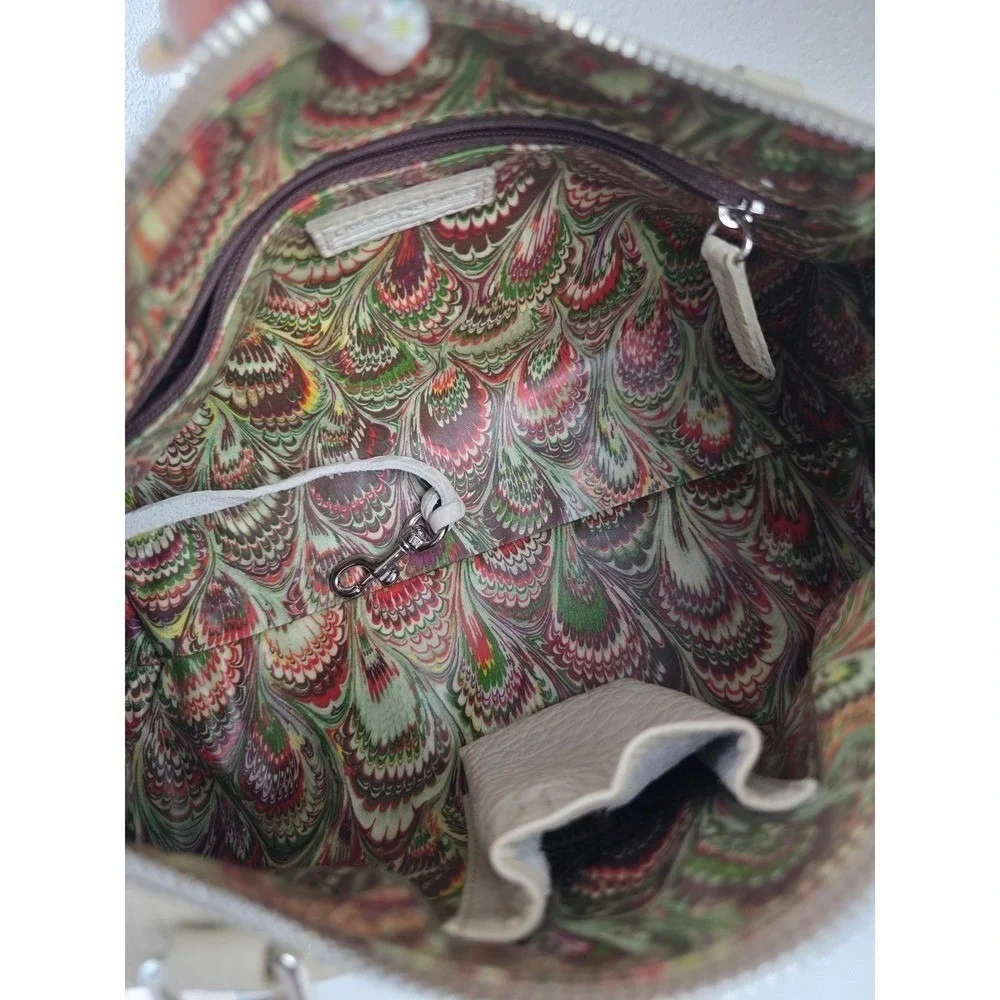 Dooney & Bourke Cream Pebbled Leather Barrel Shoulder Bag Marbled Lining